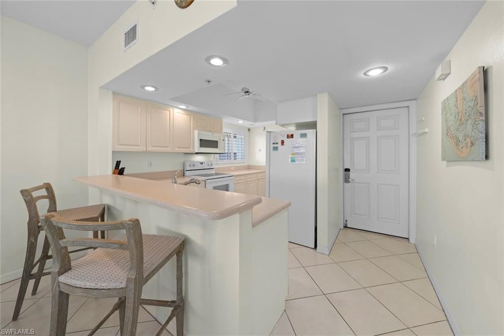 255 Periwinkle Way, Unit 5B, Sanibel, FL 33957 Photo