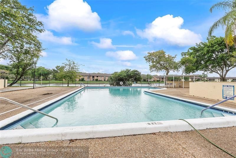 3955 N Nob Hill Rd, Unit 404, Sunrise, FL 33351 Photo