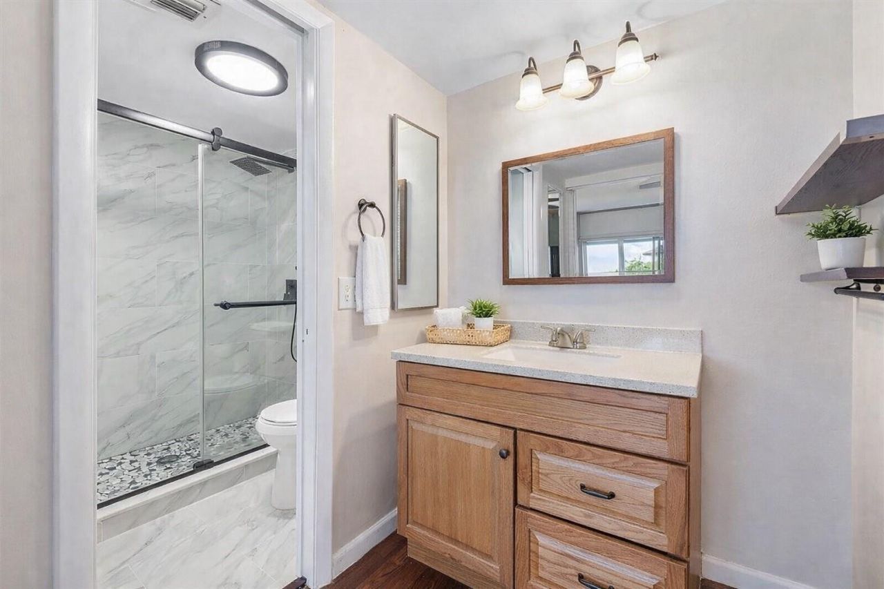 3955 N Nob Hill Road, Unit 404, Sunrise, FL 33351 Photo