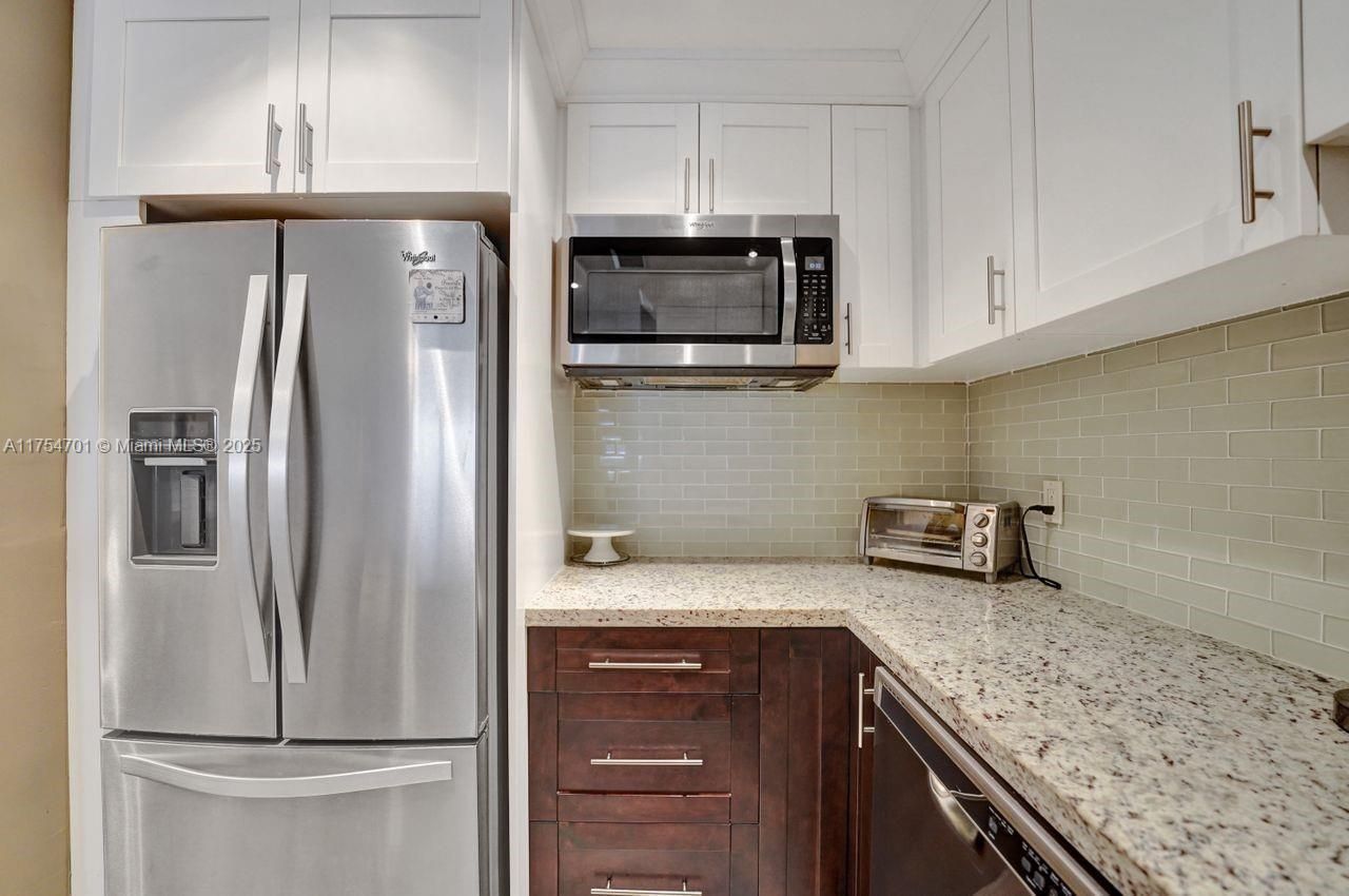 700 Layne Blvd, Unit 123, Hallandale Beach, FL 33009 Photo