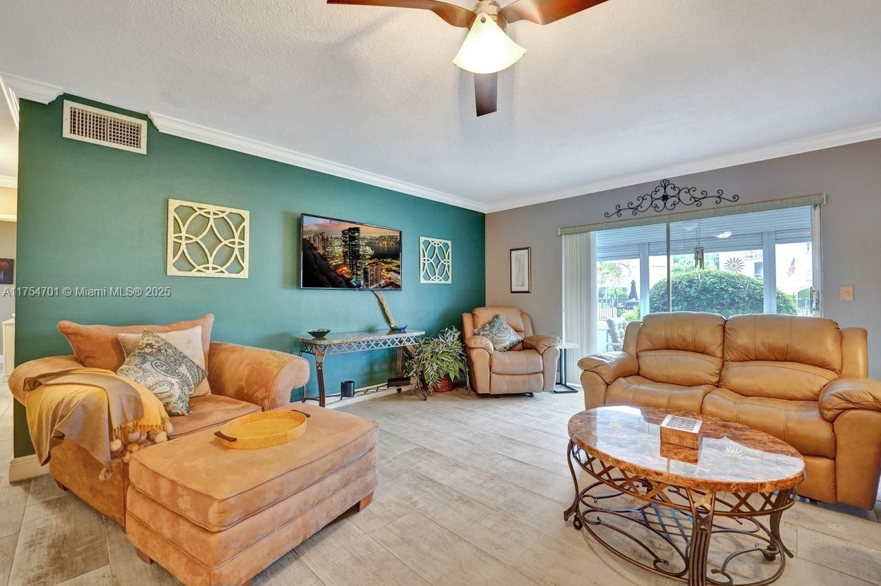 700 Layne Blvd, Unit 123, Hallandale Beach, FL 33009 Photo