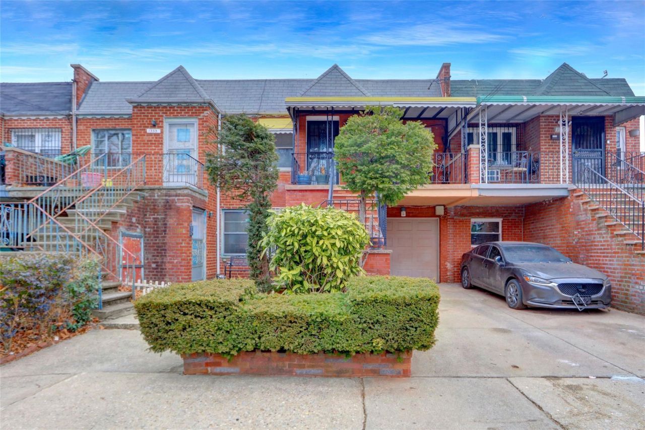 1355 E 99th Street, Brooklyn, NY 11236 Main Photo