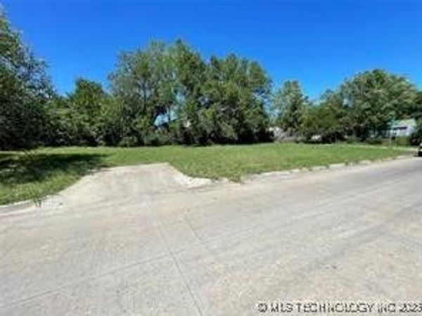 4604 N Troost Avenue , Tulsa, OK 74126
