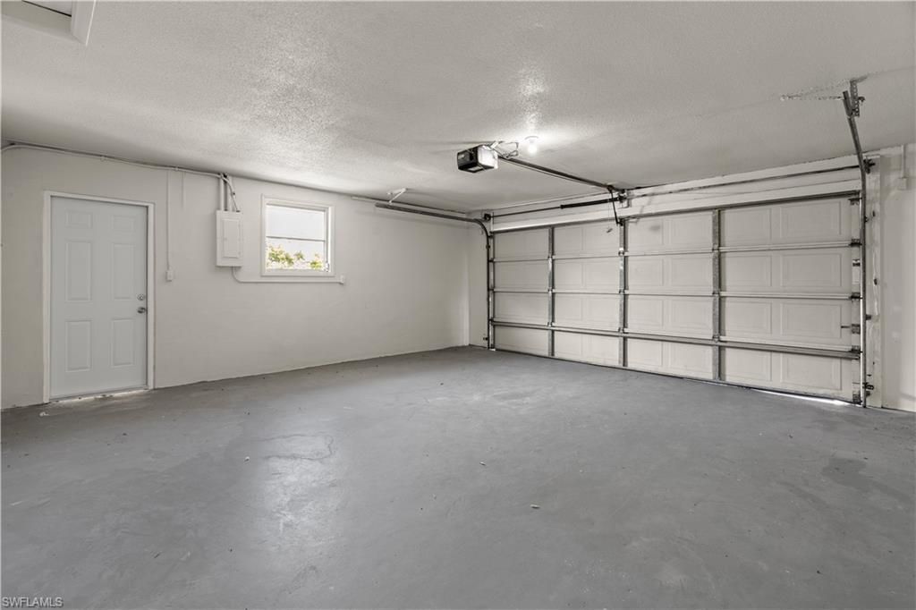 8925 Dorchester St, Fort Myers, FL 33907 Photo
