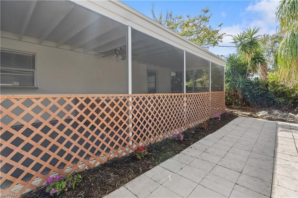 8925 Dorchester St, Fort Myers, FL 33907 Photo