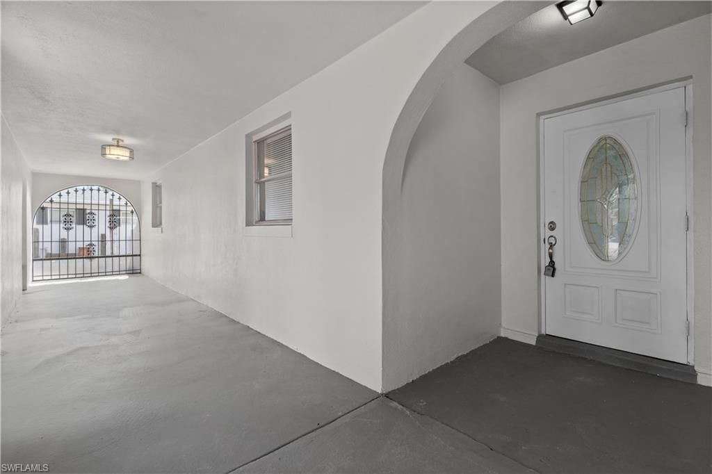 8925 Dorchester St, Fort Myers, FL 33907 Photo