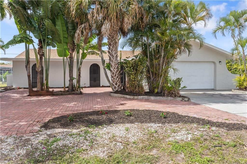 8925 Dorchester St, Fort Myers, FL 33907 Photo