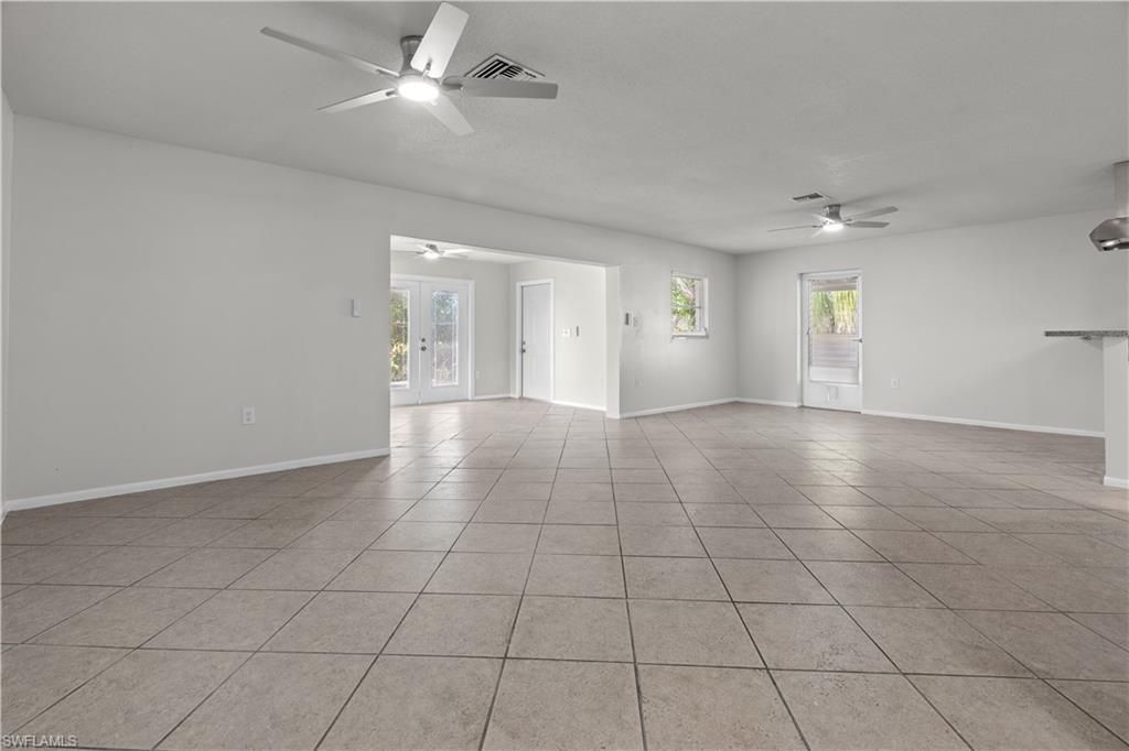 8925 Dorchester St, Fort Myers, FL 33907 Photo