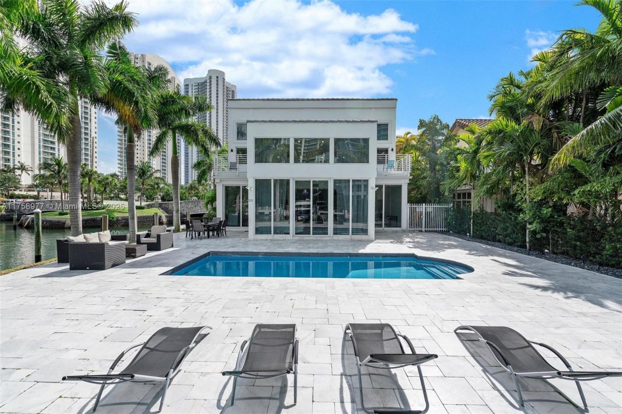 201 Atlantic Ave, Sunny Isles Beach, FL 33160 Photo