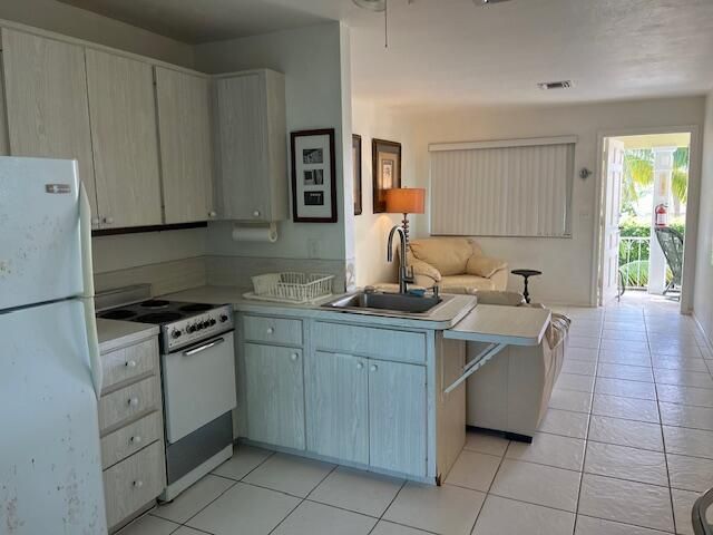1172 Surf Road, Unit A3, Riviera Beach, FL 33404 Photo