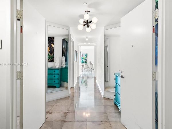 3131 NE 188th St, Unit 1-508, Aventura, FL 33180