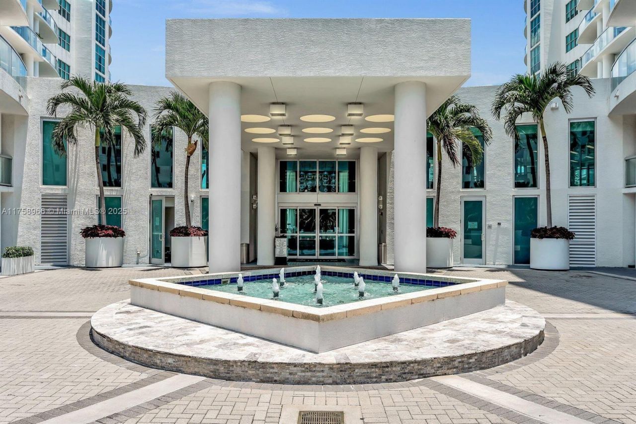 3131 NE 188th St, Unit 1-508, Aventura, FL 33180 Photo