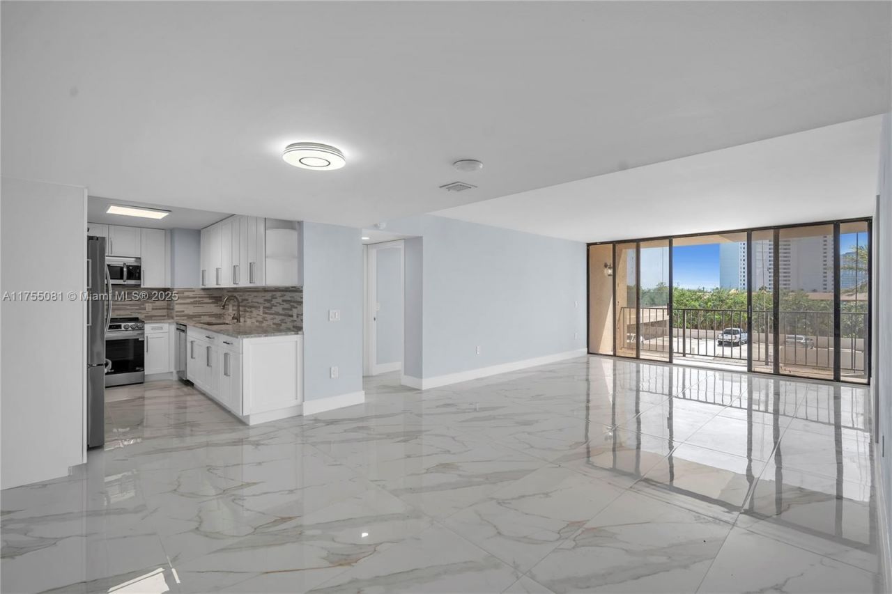 5600 N Flagler Dr, Unit 304, West Palm Beach, FL 33407 Photo