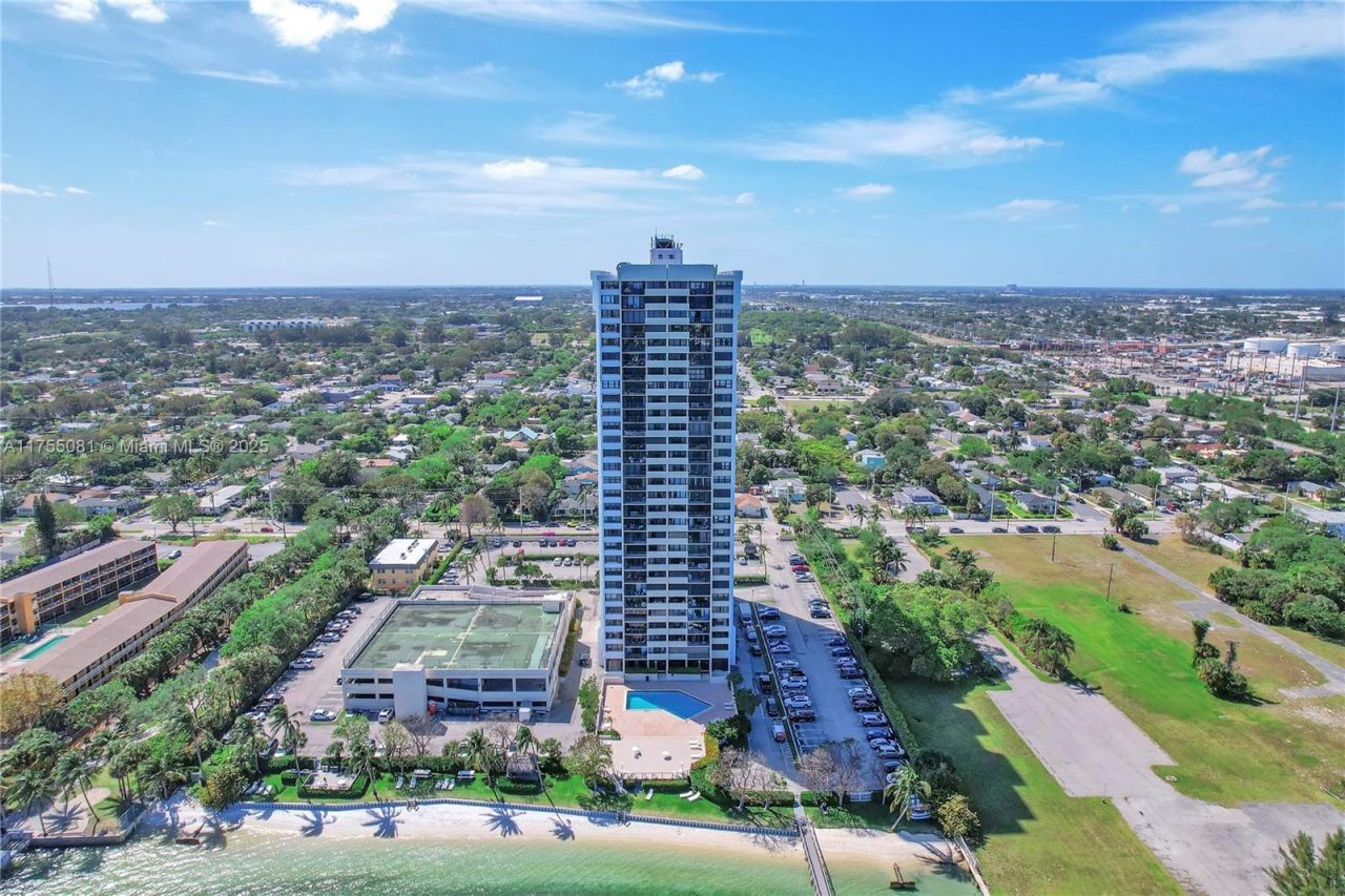 5600 N Flagler Dr, Unit 304, West Palm Beach, FL 33407 Photo