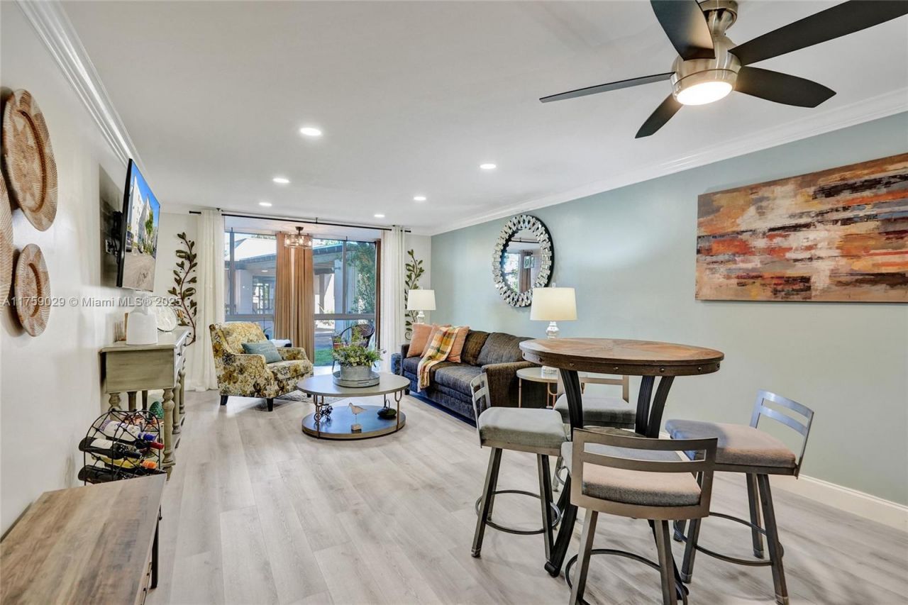 2800 Somerset Dr, Unit 112J, Lauderdale Lakes, FL 33311 Photo