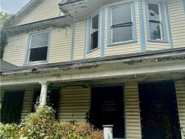 27 Santa Clara, Dayton, OH 45405