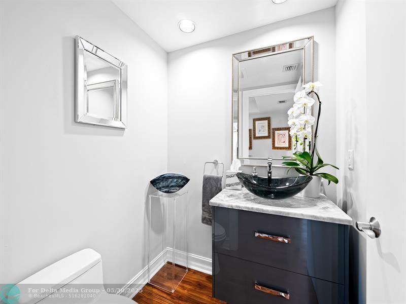 715 Bayshore Drive, Unit 904, Fort Lauderdale, FL 33304 Photo