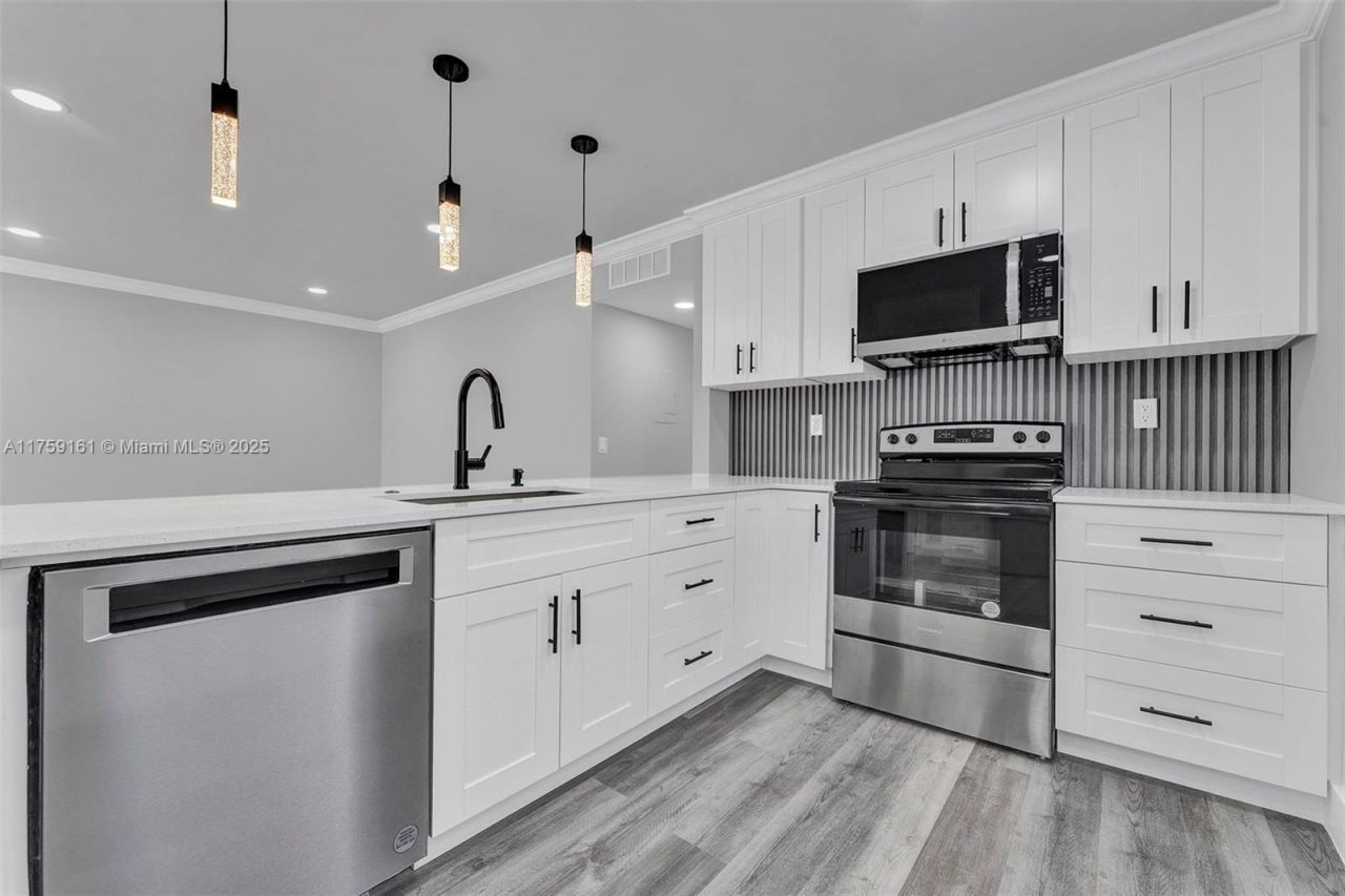 38 Flanders A, Unit 38, Delray Beach, FL 33484 Photo