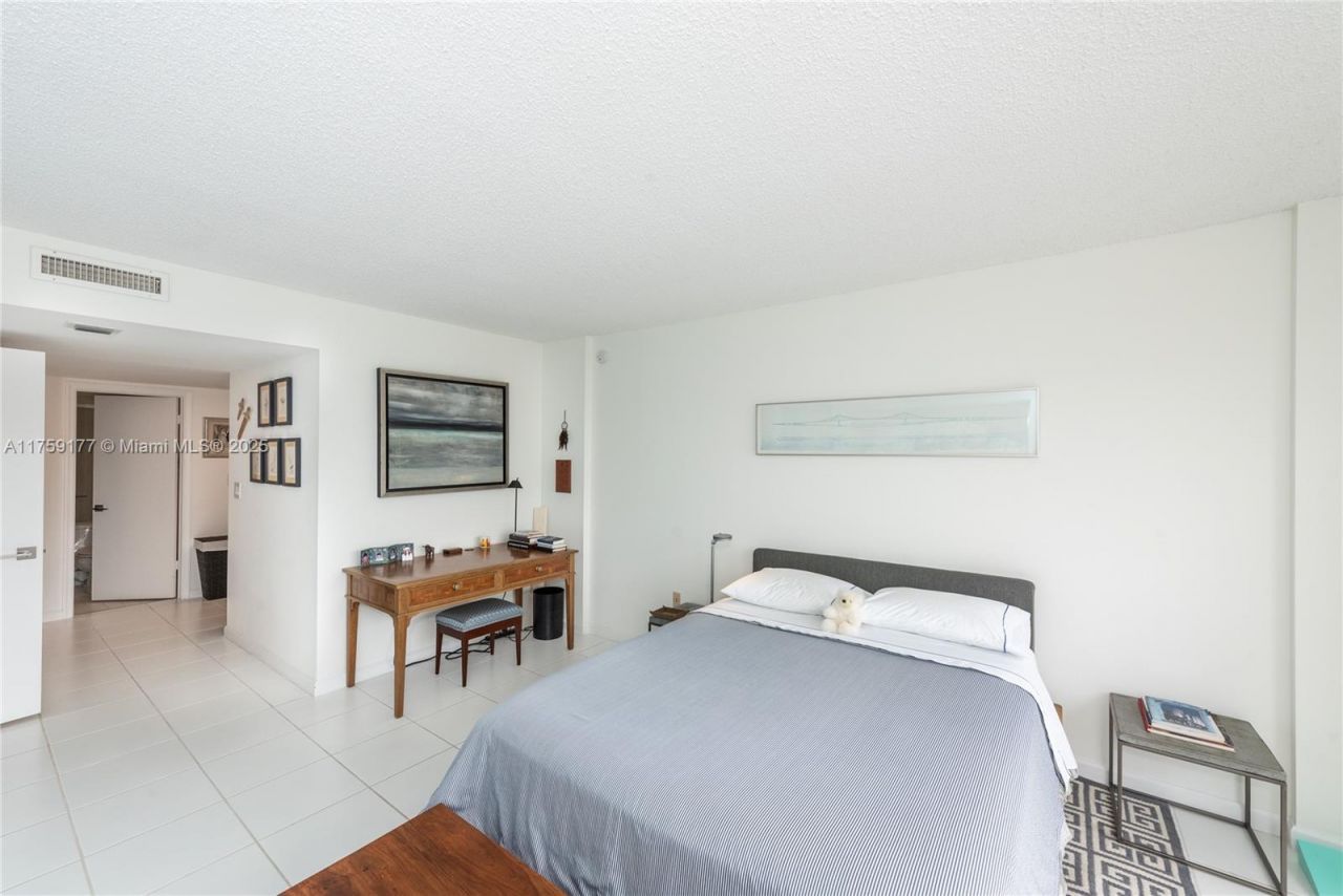 155 Ocean Lane Dr, Unit 1113, Key Biscayne, FL 33149 Photo