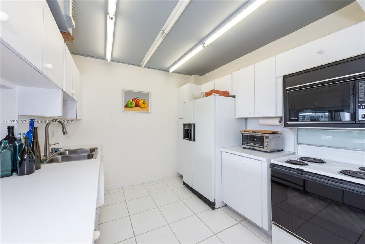 155 Ocean Lane Dr, Unit 1113, Key Biscayne, FL 33149 Photo