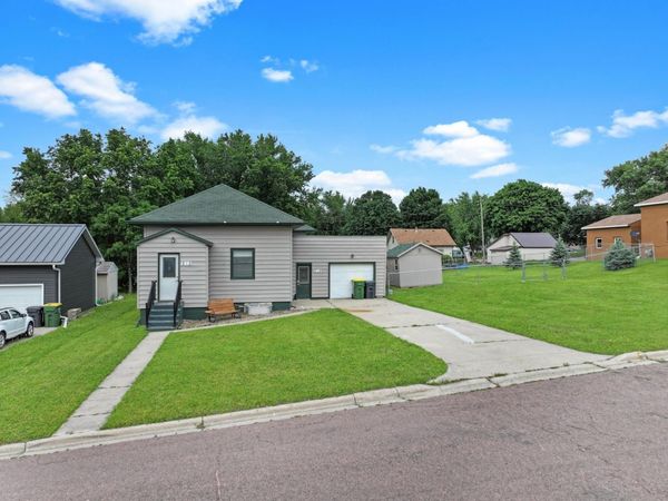 312 4th Street E, Jasper, MN 56144