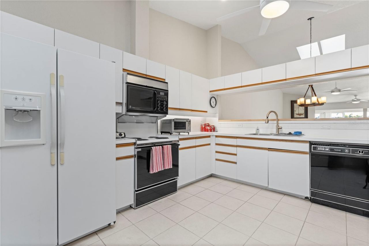 2645 W Marion Avenue, Unit 114, Punta Gorda, FL 33950 Photo