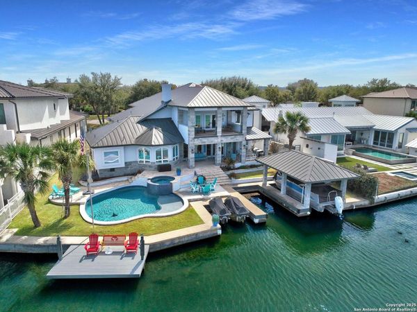 404 Matern Crt, Horseshoe Bay, TX 78657