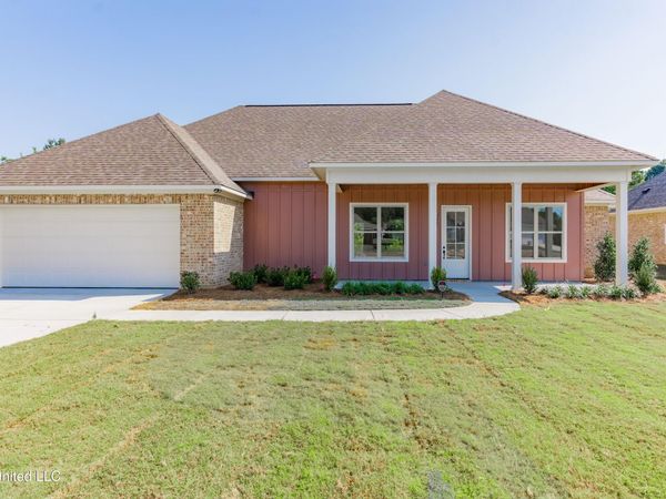 110 Trace Pointe Place, Clinton, MS 39056