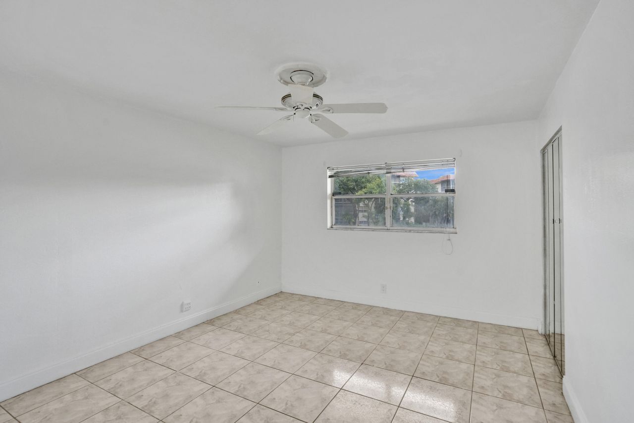 6200 S Falls Cir Drive, Unit 202, Lauderhill, FL 33319 Photo