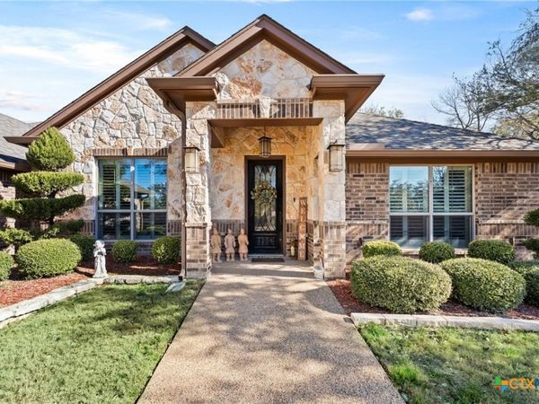 100 Eagle Landing Drive, Belton, TX 76513