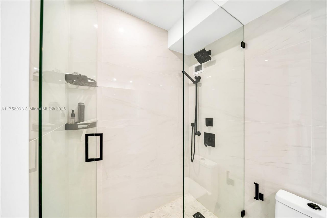 1000 West Ave, Unit 1416, Miami Beach, FL 33139 Photo