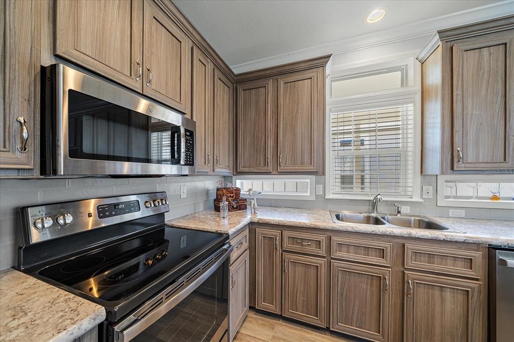 51 Edessa Drive, Palmetto, FL 34221 Photo