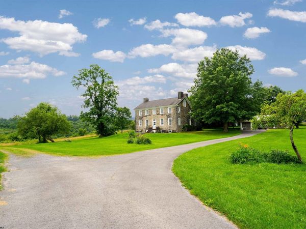 1358 N Preston Highway, Kingwood, WV 26537