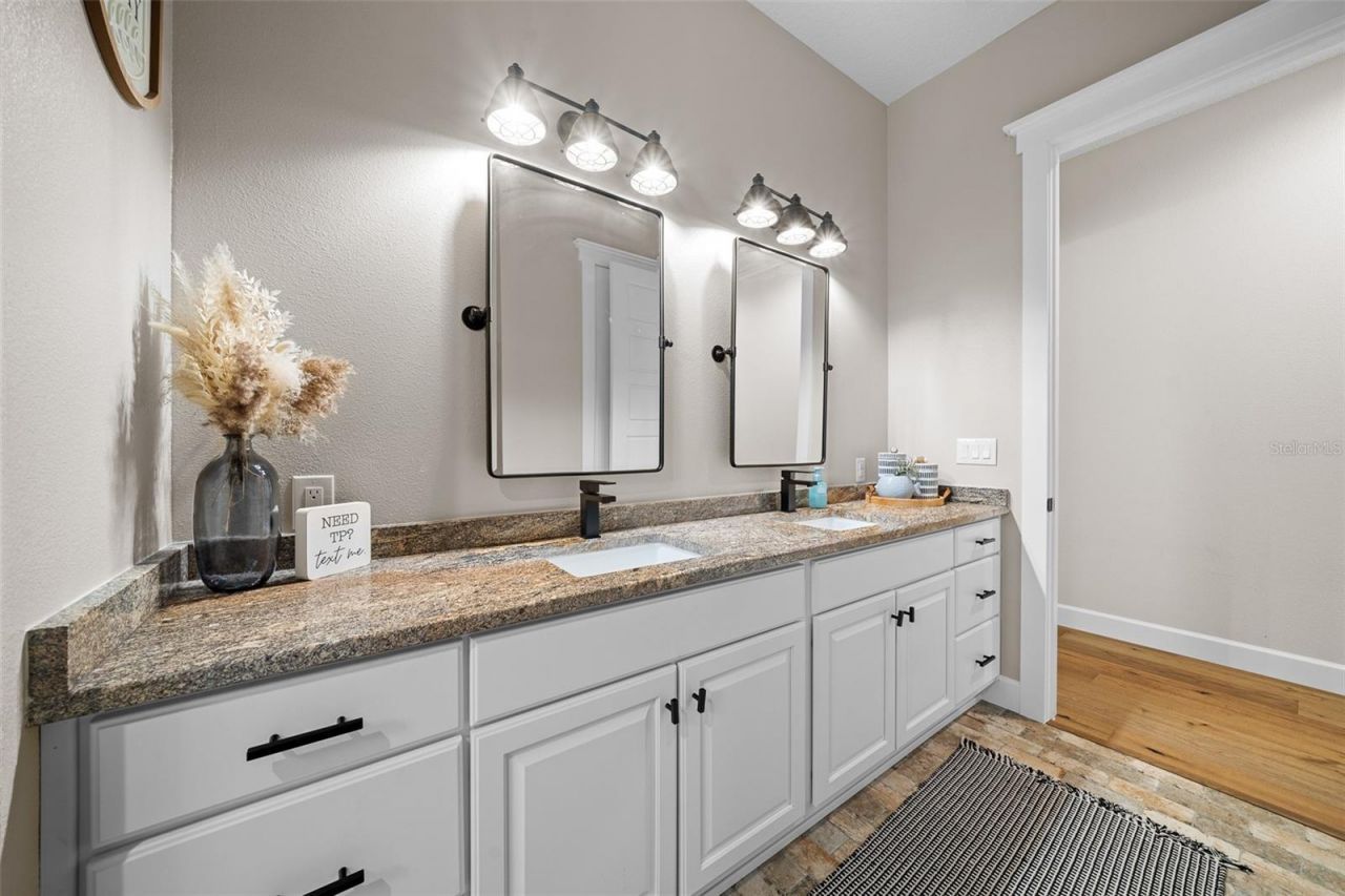 11707 SE 101st Court Road, Belleview, FL 34420 Photo