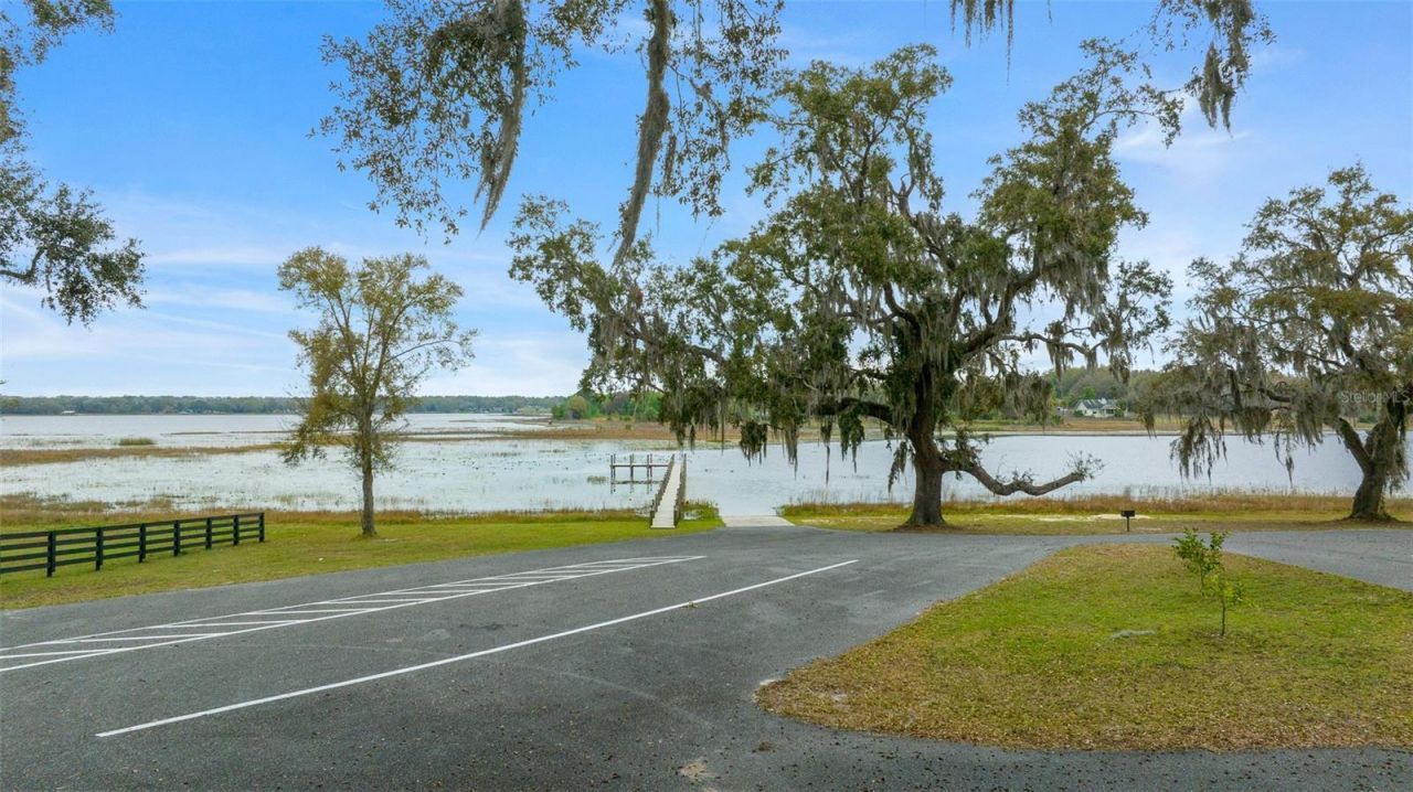 11707 SE 101st Court Road, Belleview, FL 34420 Photo