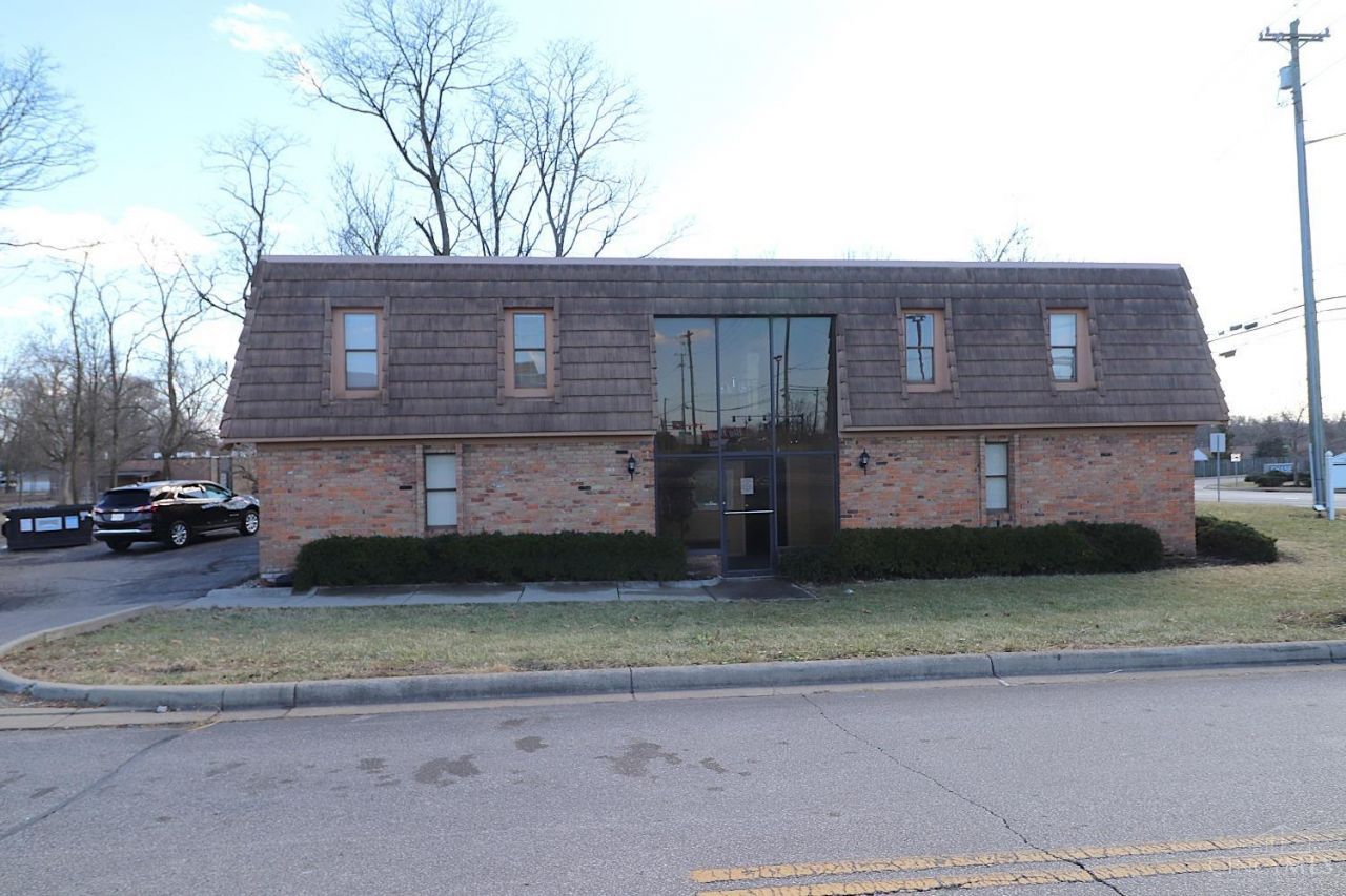 9050 Plainfield Road, Blue Ash, OH 45236 Main Photo