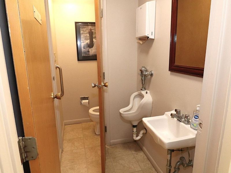 9050 Plainfield Road, Blue Ash, OH 45236 Photo 14