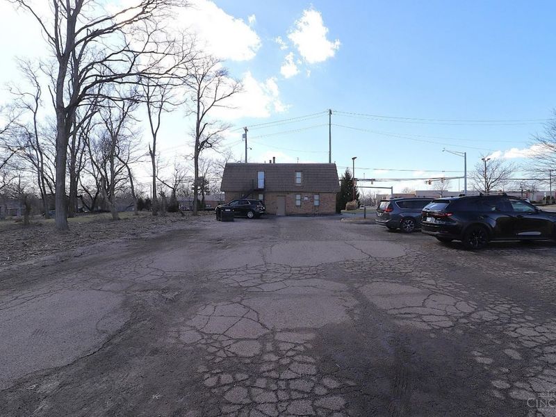 9050 Plainfield Road, Blue Ash, OH 45236 Photo 23