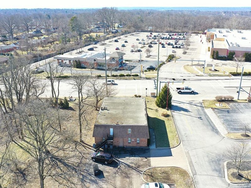 9050 Plainfield Road, Blue Ash, OH 45236 Photo 4