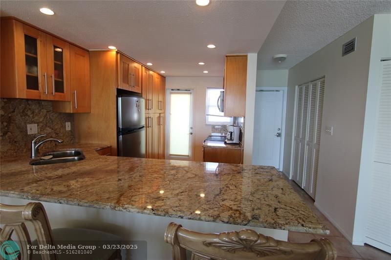 750 N Ocean Boulevard, Unit 810, Pompano Beach, FL 33062 Photo