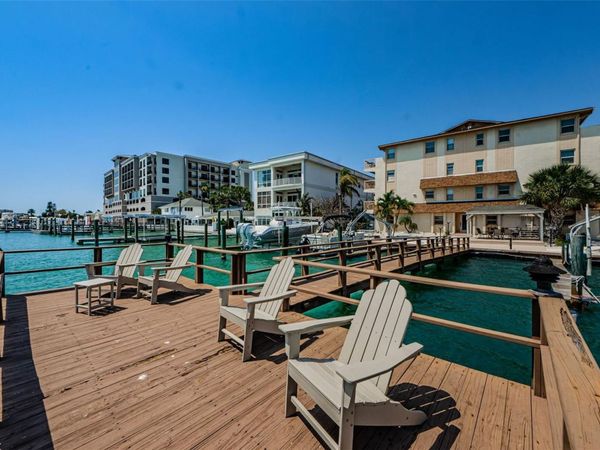 479 E SHORE DR, Unit 8, CLEARWATER, FL 33767