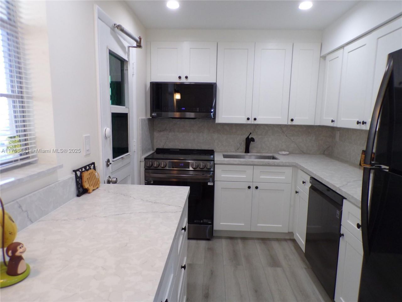 3000 Marcos Dr, Unit P206, Aventura, FL 33160 Photo