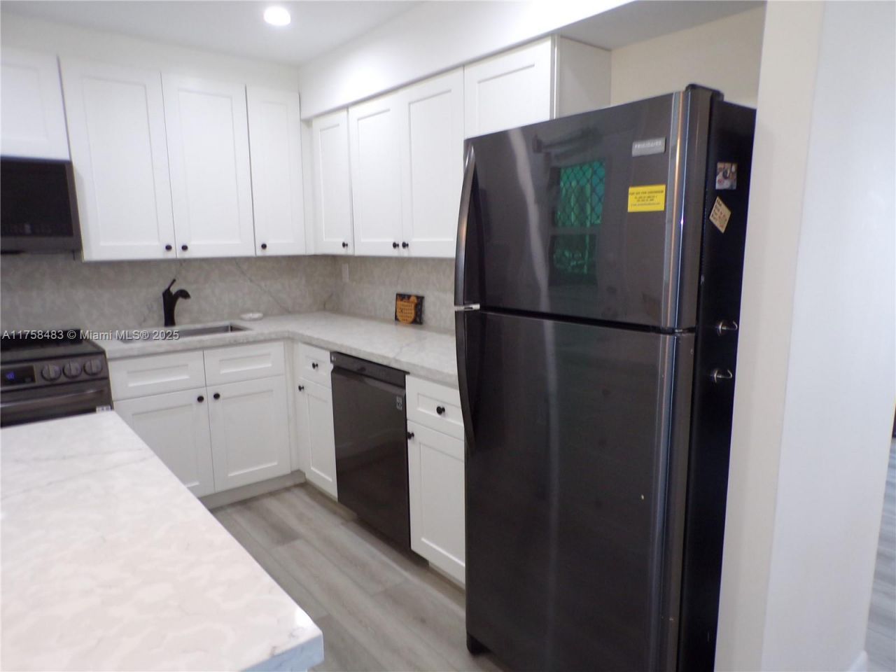 3000 Marcos Dr, Unit P206, Aventura, FL 33160 Photo