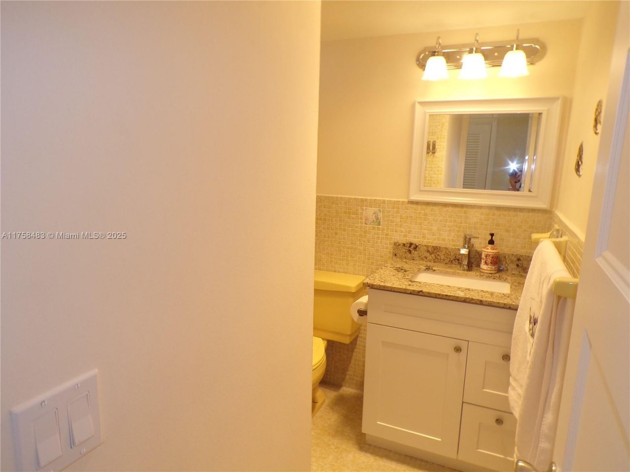 3000 Marcos Dr, Unit P206, Aventura, FL 33160 Photo