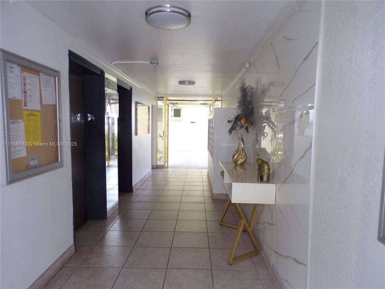 3000 Marcos Dr, Unit P206, Aventura, FL 33160 Photo
