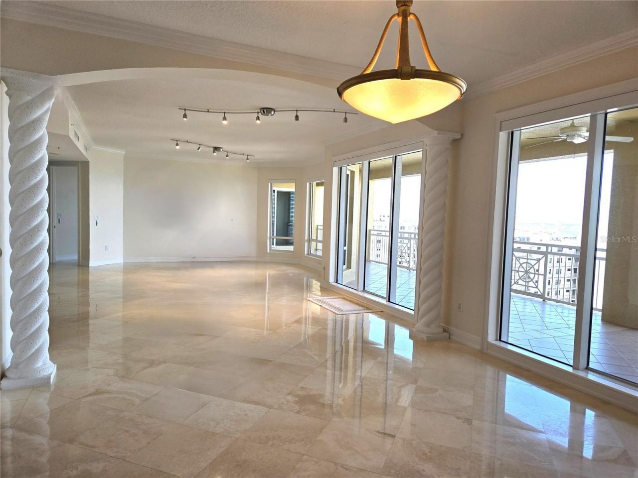 35 Watergate Drive, Unit 1103, Sarasota, FL 34236 Photo