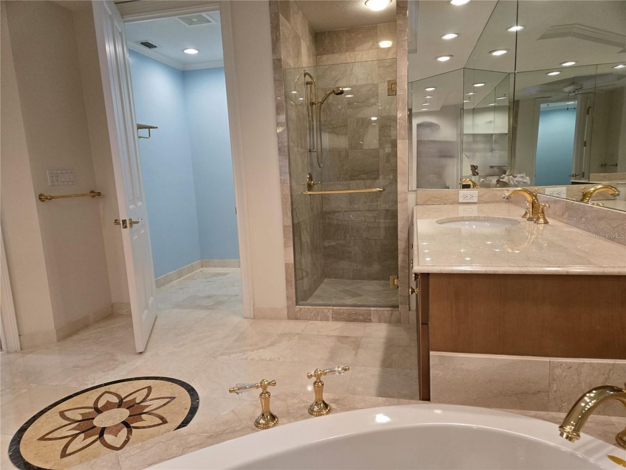 35 Watergate Drive, Unit 1103, Sarasota, FL 34236 Photo