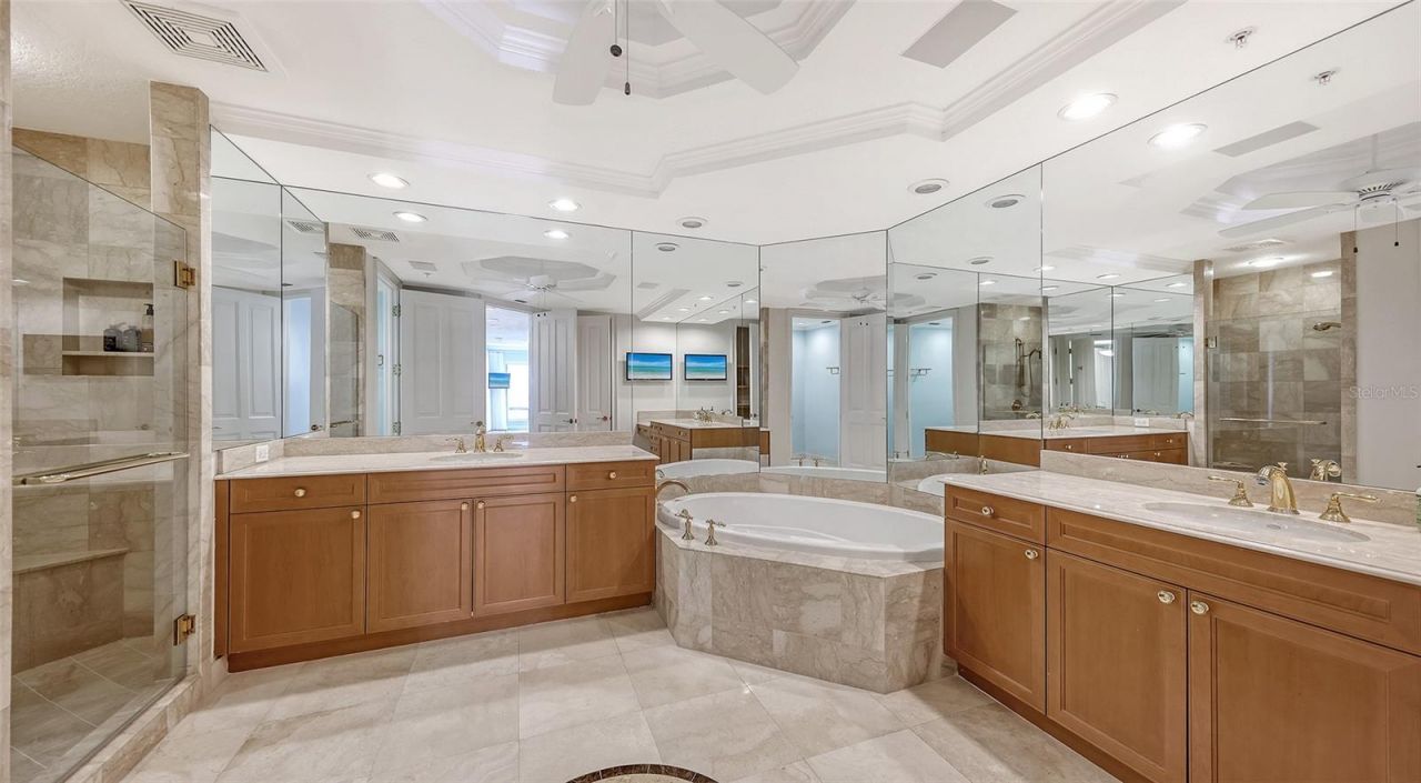 35 Watergate Drive, Unit 1103, Sarasota, FL 34236 Photo