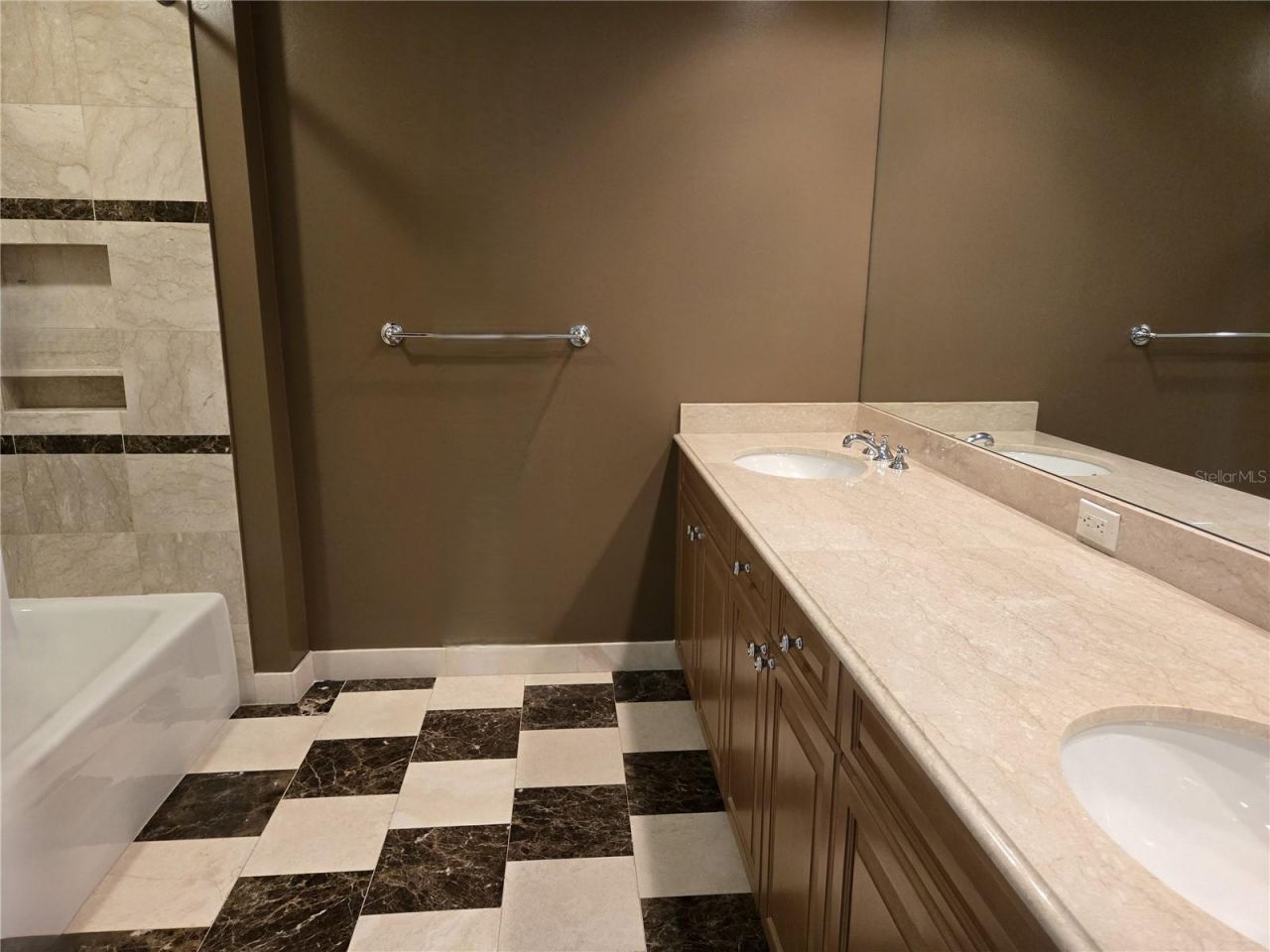 35 Watergate Drive, Unit 1103, Sarasota, FL 34236 Photo