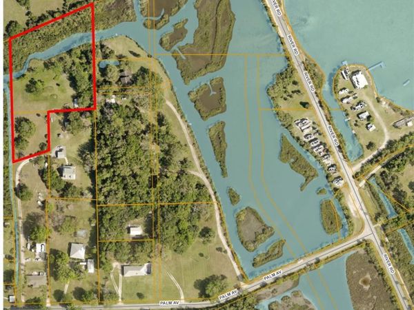 318 PALM AVENUE, OAK HILL, FL 32759